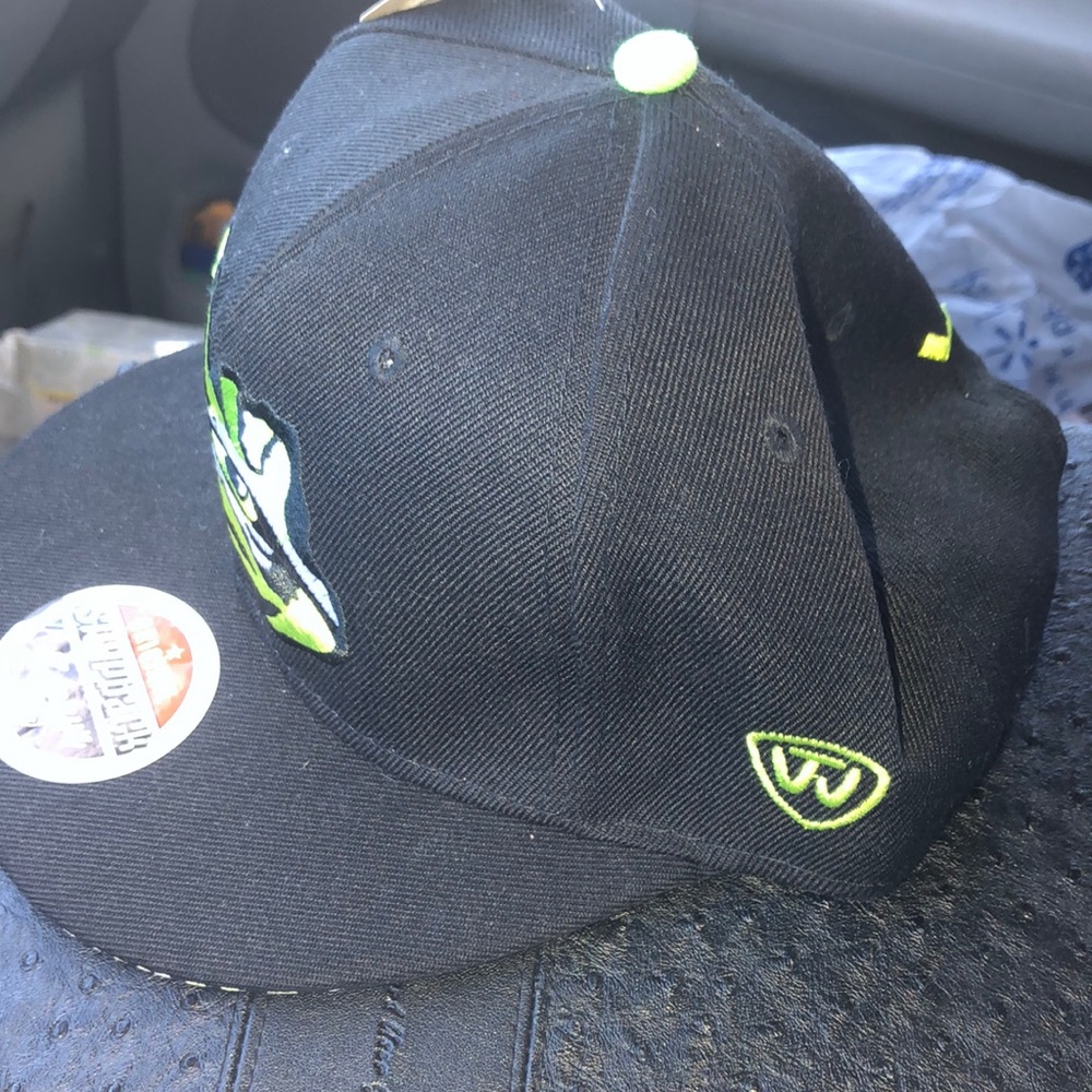 Baseball cap - Picture 3 of 3